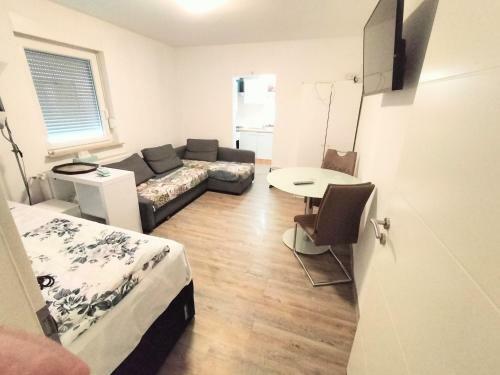 Apartment One Stop To Frankfurt Airport