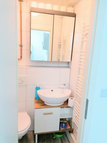 Apartment One Stop To Frankfurt Airport