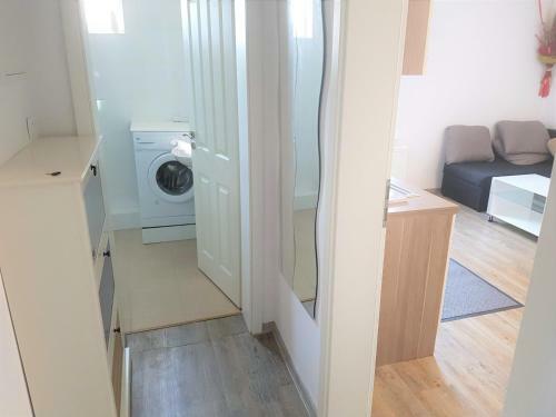 Apartment One Stop To Frankfurt Airport