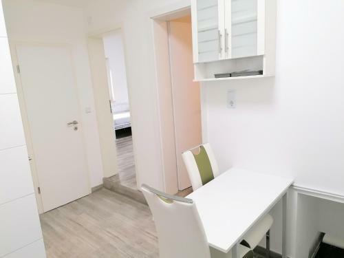 Apartment One Stop To Frankfurt Airport