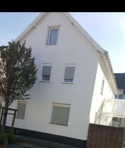 Apartment One Stop To Frankfurt Airport