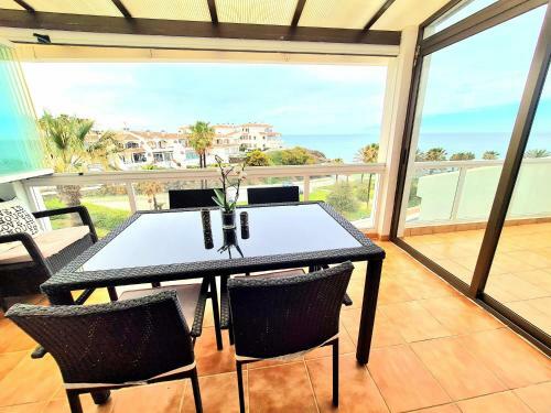 Sunrise Sea Views Eco Apartment With Swimming Pool