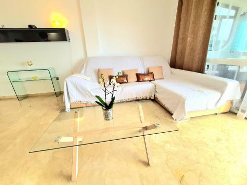 Sunrise Sea Views Eco Apartment With Swimming Pool