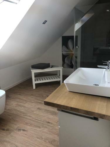 Apartamento Bee Home - Urlaubs Und Business Loft