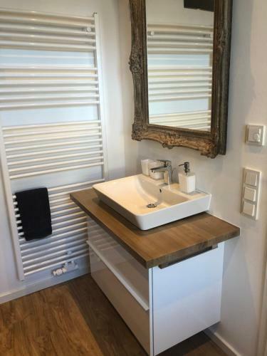 Apartamento Bee Home - Urlaubs Und Business Loft
