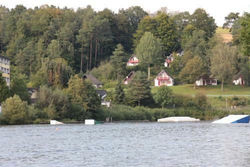 Ferienhaus Am See Im Bergland "schmetterling"