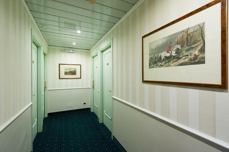 Hotel Flora