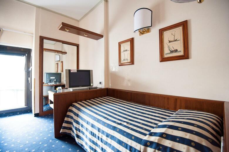 Hotel Flora