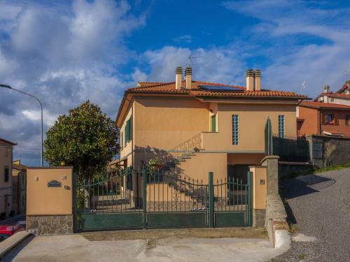 Toscana E Mare - B&B Accogliente I Fiori Di Sara