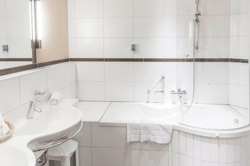 Hotel Ebner's Waldhof Am See Resort & Spa