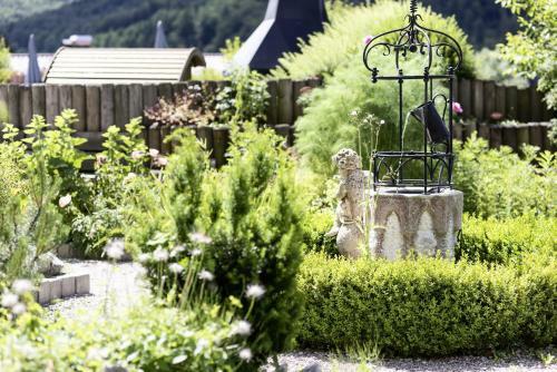 Hotel Ebner's Waldhof Am See Resort & Spa