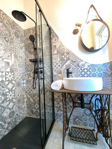 Hostal Canduleri