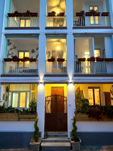Hostal Canduleri