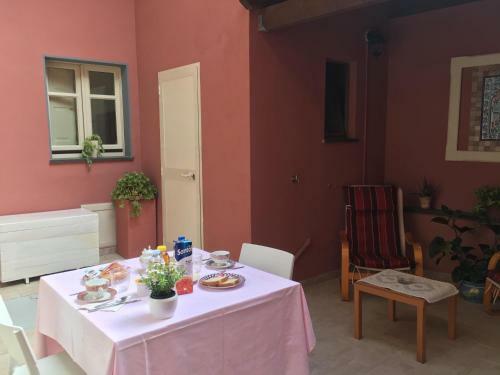 B&B Juighissa Leonora