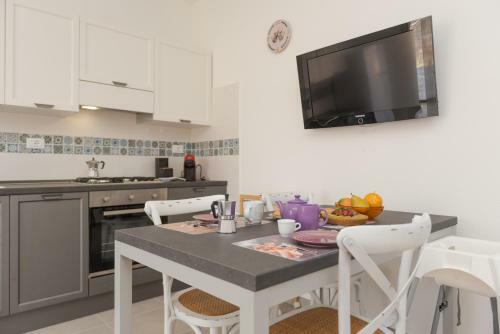 Casa Lory - Appartamento Con 2 Camere In Centro Abitato