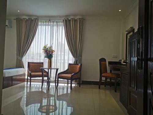 Rain Rock Hotel