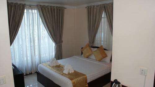 Rain Rock Hotel