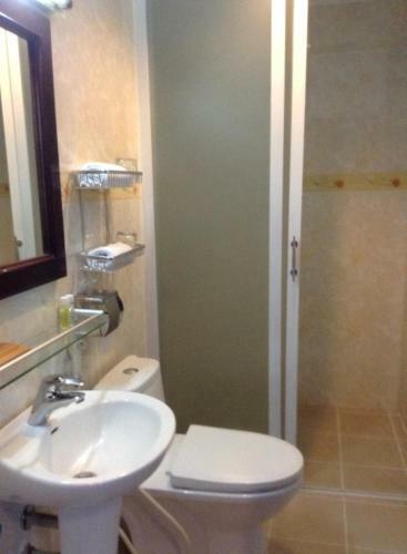 Rain Rock Hotel