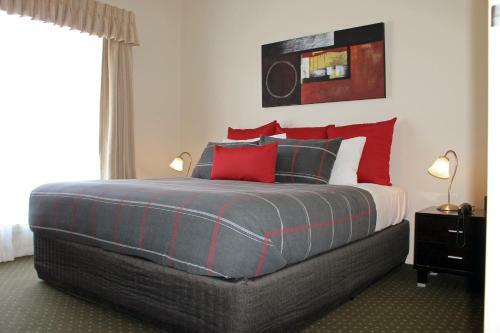 John Pirie Motor Inn