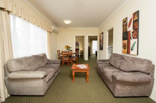 John Pirie Motor Inn