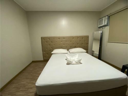 Hostal Oyo 878 Dg Budget Hotel Naia