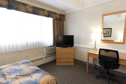 Motel Bcm Inns Fort Mcmurray - Franklin Avenue