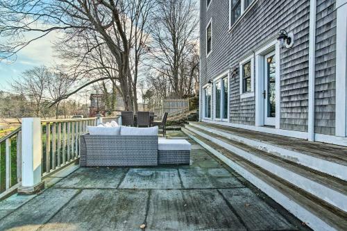 Riverfront Kingston Home With Deck And Fire Pit!