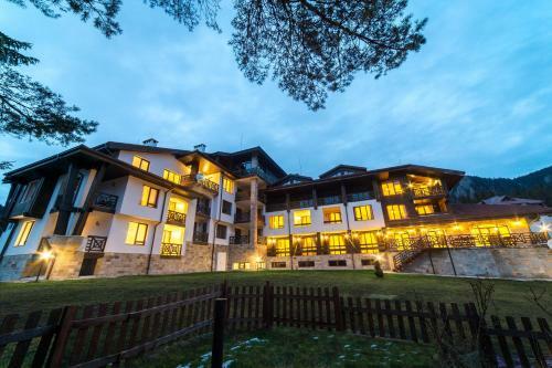 Oak Residence Aparthotel