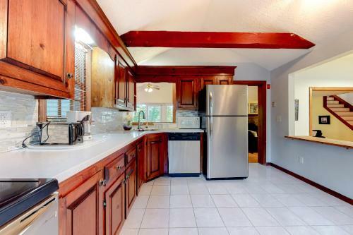 Santuit Pond Retreat