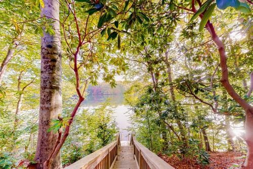Santuit Pond Retreat