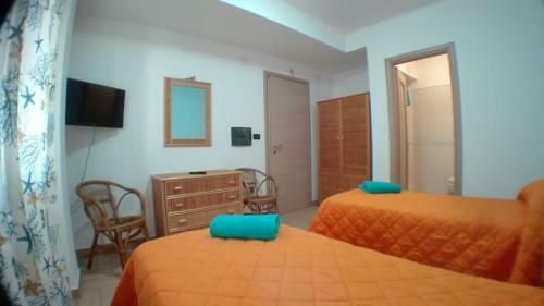 Hostal 5-1-35
