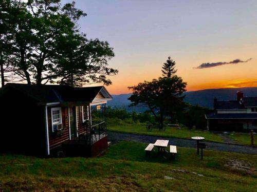 The Mohawk Cabin @ Wigwam Western Summit