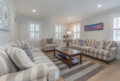 45b Pleasant St