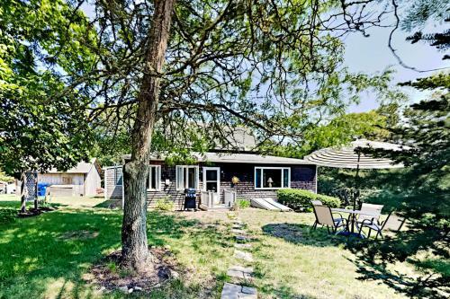Oak Leaf Cape Cottage
