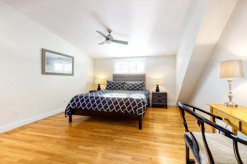Chic Spacious Home Half A Mile From Commercial Street