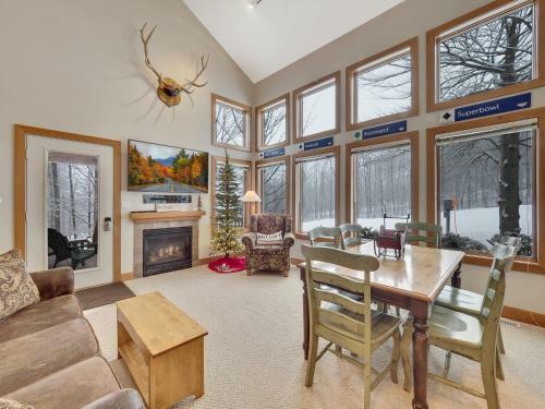 692 Disciples Village Condo