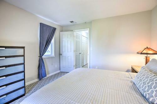 Cozy Elk Rapids Home With Yard Walk To 2 Lakes
