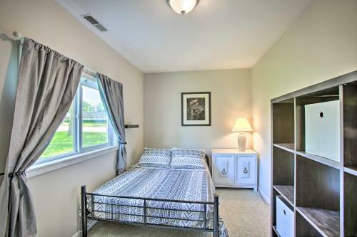 Cozy Elk Rapids Home With Yard Walk To 2 Lakes
