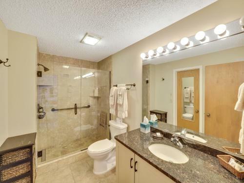 228 Edgewater Inn
