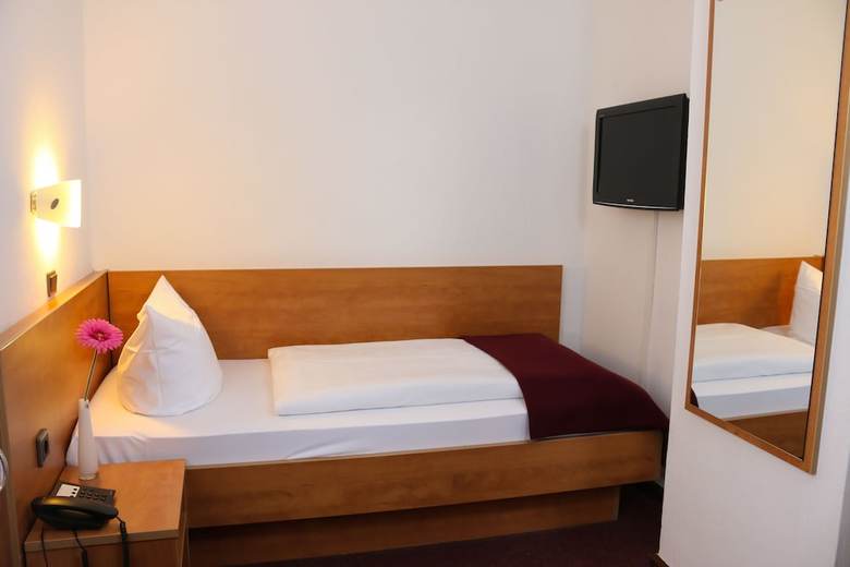 City Hotel Journal