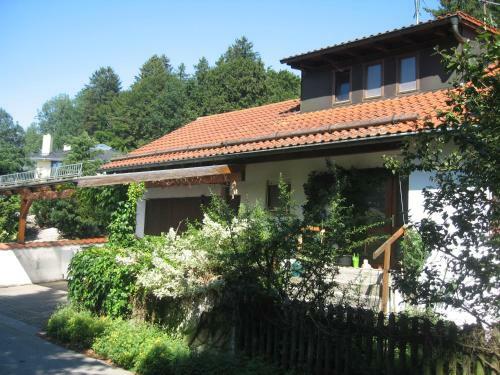 Apartamento Komfortabel Wohnen Am Waldrand Von Pitzling