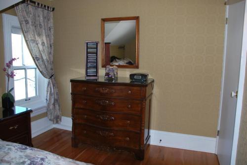 Legacy House Bed And Breakfast