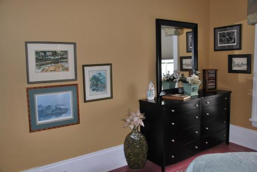Legacy House Bed And Breakfast