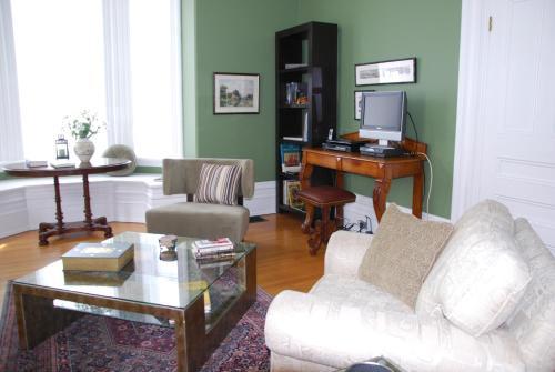 Legacy House Bed And Breakfast