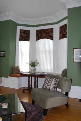 Legacy House Bed And Breakfast