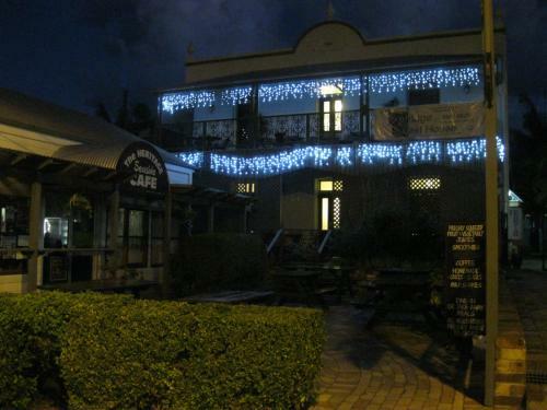 Hostal Heritage Guesthouse