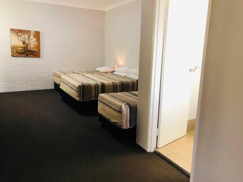 Campbelltown Colonial Motor Inn