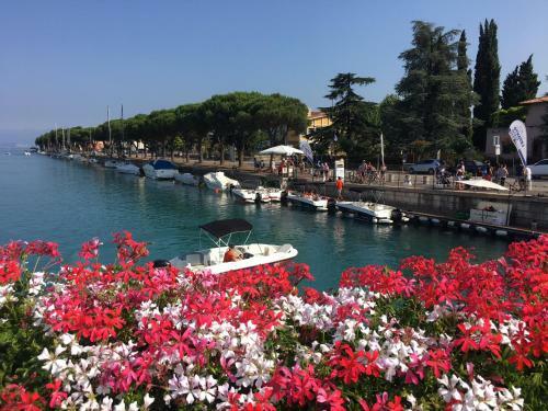 Hostal Garda Relais Luna Blu