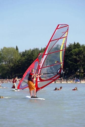 Apartments In Peschiera Del Garda 22097