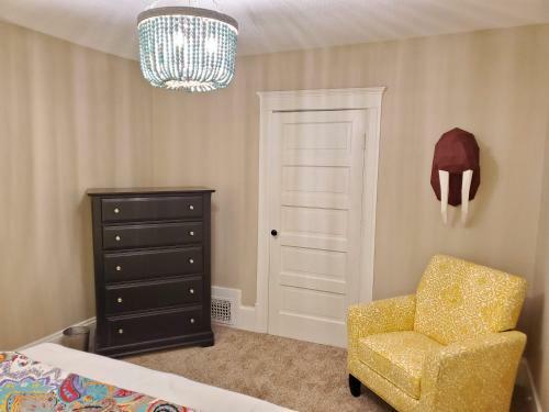 Spacious Apartment In Historic Building Close To Downtown Jackson, Mi